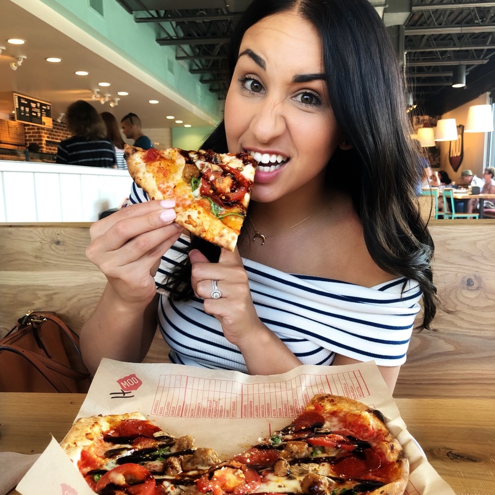 Meet your Posher, Kayla!